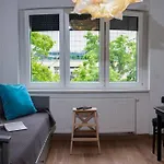 New Charming Apartment In The Heart Of The City!